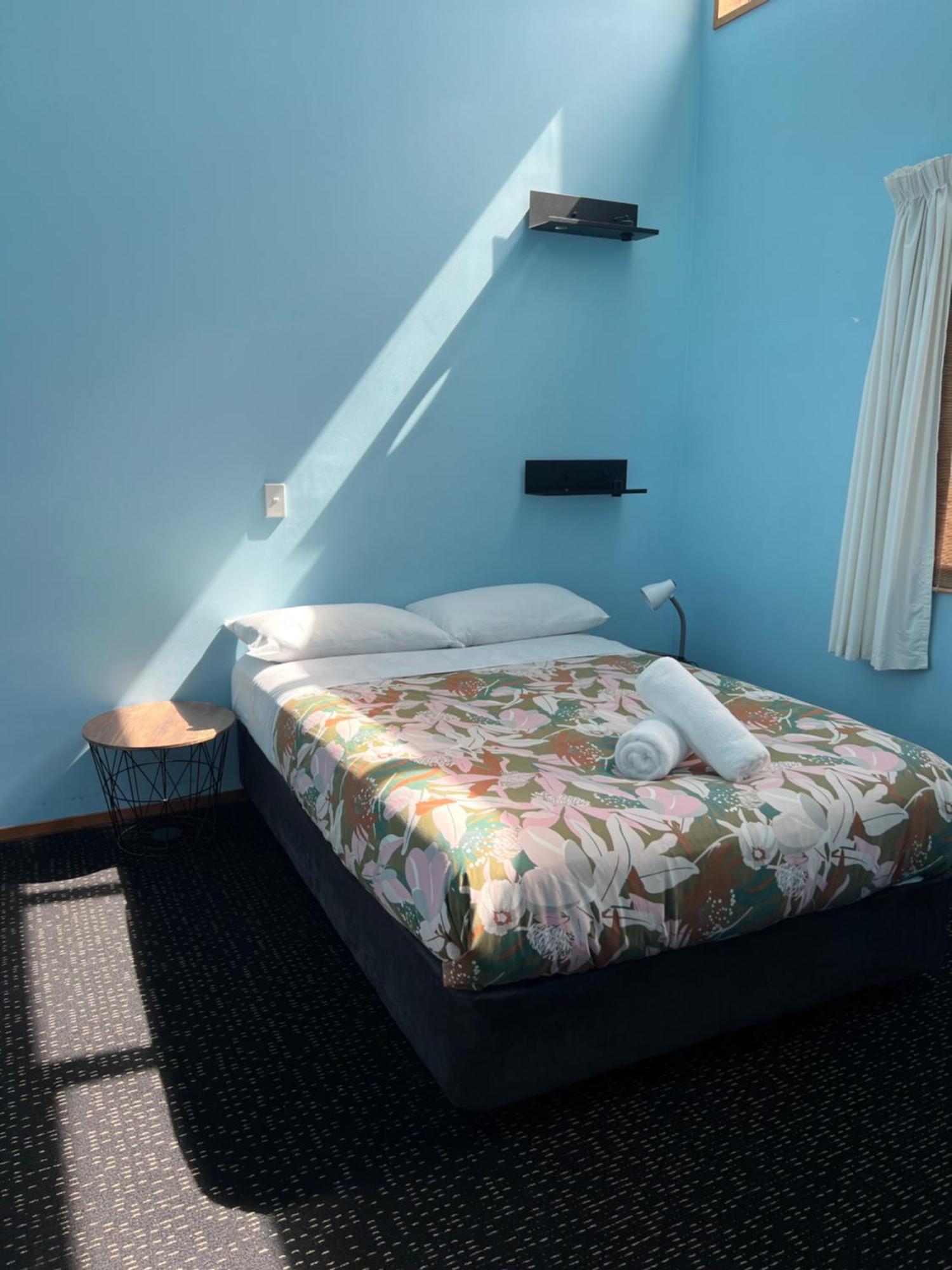 On Top Backpackers Dunedin Exterior foto