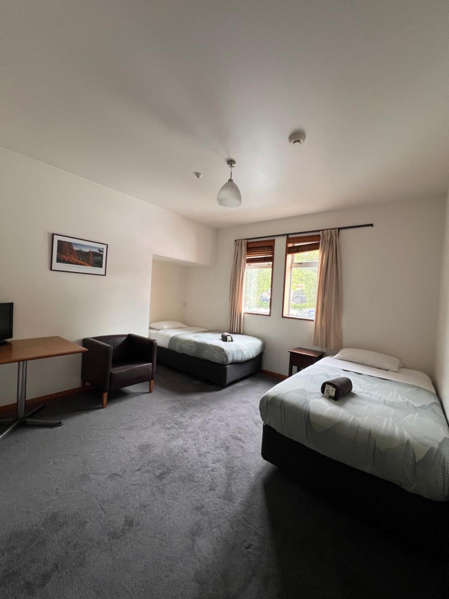 On Top Backpackers Dunedin Exterior foto