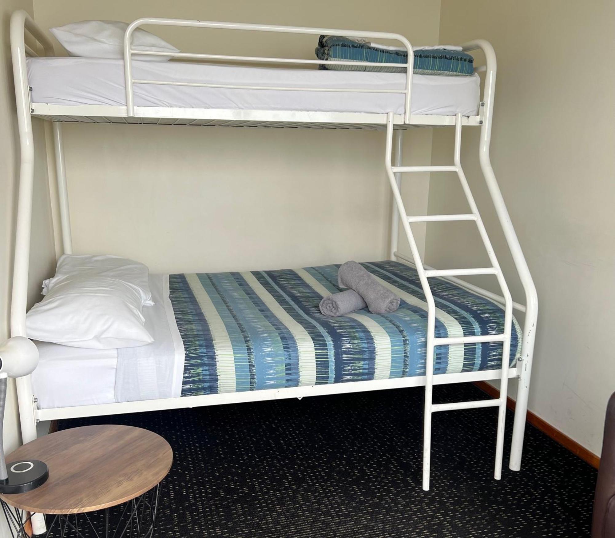 On Top Backpackers Dunedin Exterior foto